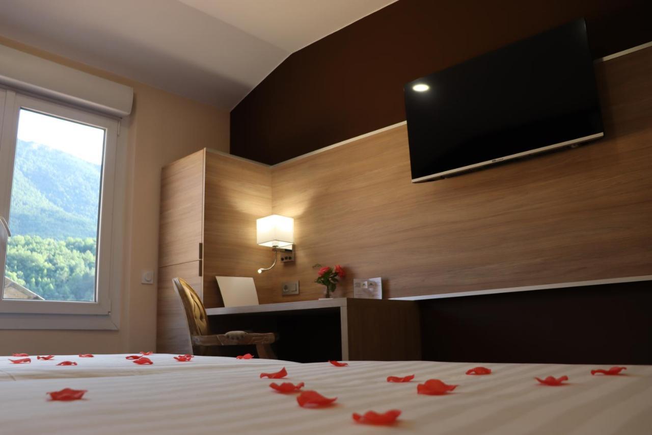 Hotel Restaurant Rose Des Pyrenees Belvianes-et-Cavirac Eksteriør billede